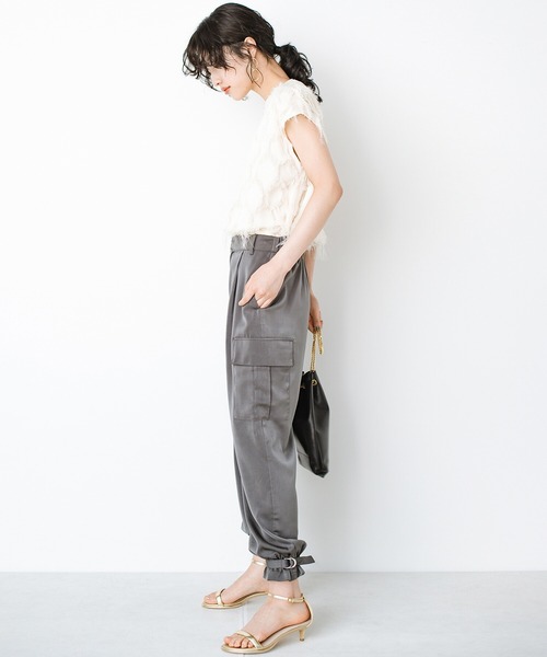 haco!(ハコ)の「さっとはくだけ理想のバランス!美脚フィルターパンツ(その他パンツ・レディース・カーキ/グレー・SMALL/MEDIUM/LARGE/X-LARGE)」の15枚目の写真