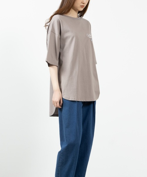 Mac-House(マックハウス)の「UNDERWRAPS アンダーラップス ラウンドヘムビッグシルエットTシャツ(Tシャツ/カットソー・レディース・ホワイト/グレイッシュベージュ/ブラック・フリー)」の13枚目の写真