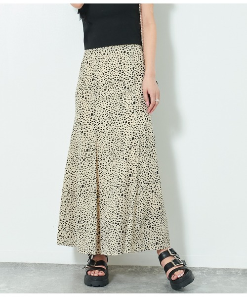 ANAP(アナップ)の「ダルメシアン柄マーメイドスカート(スカート・レディース・ブラック/ブルー/アイボリー・FREE)」の20枚目の写真