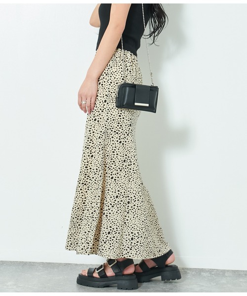 ANAP(アナップ)の「ダルメシアン柄マーメイドスカート(スカート・レディース・ブラック/ブルー/アイボリー・FREE)」の19枚目の写真