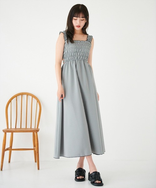 REDYAZEL（レディアゼル）の「サイドカットアウトサマーキャミドレス（ワンピース・レディース・ブラック/パープル/グリーン・SMALL/MEDIUM）」の15枚目の写真