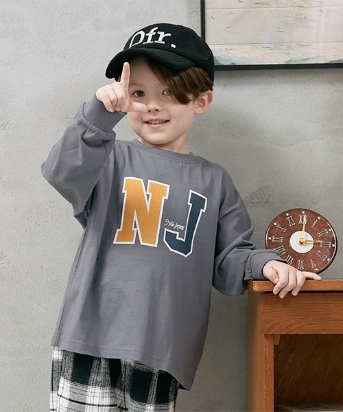 b・ROOM(ビールーム)の「【型崩れしないやわらかコットン】アソートロゴTシャツ(Tシャツ/カットソー・キッズ・アイボリー/グレイッシュベージュ/モスグリーン/ネイビー/マスタード/チャコール・100cm/110cm/120cm/130cm/140cm/150cm)」の3枚目の写真