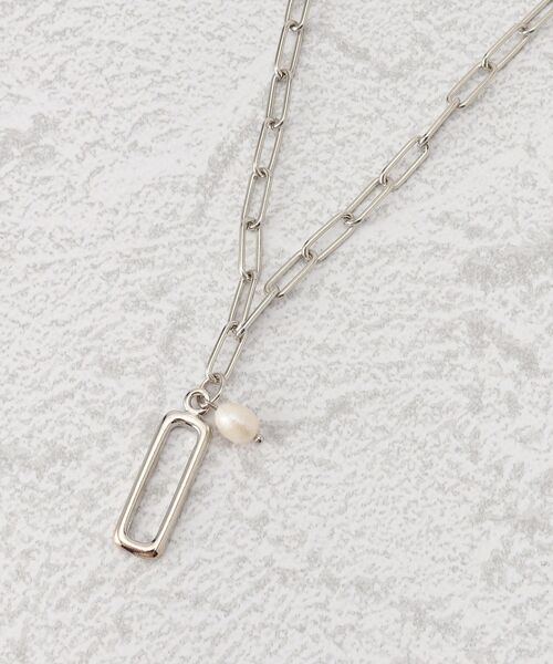 SHOO・LA・RUE（シューラルー）の「◆【淡水パール】スクエアチェーンネックレス（ネックレス・レディース・シルバー/ゴールド・00）」の2枚目の写真