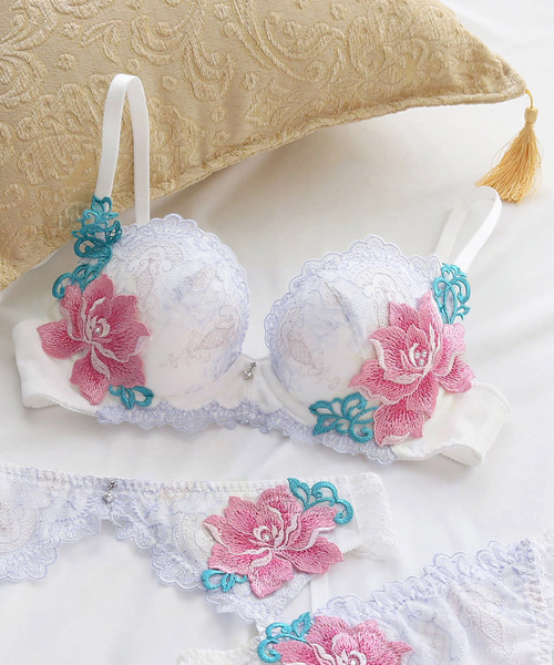 HIMICO（ヒミコ）の「【華やかな異国情緒漂う  016series】Esoticita Rosa ブラ（ブラジャー・レディース・オフホワイト/ターコイズブルー/ブラック/ブラウン/グレー/グリーン・B70/B75/C65/C70/C75/D65/D70/D75/D80/E65/E70/E75/E80/F65/F70/F75/F80/B65/C80）」の2枚目の写真