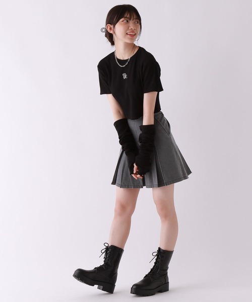 repipi armario（レピピ アルマリオ）の「デニムボックスプリーツスカート（デニムスカート・キッズ・ブラック/ネイビー/インディゴブルー・SMALL/MEDIUM/LARGE）」の4枚目の写真