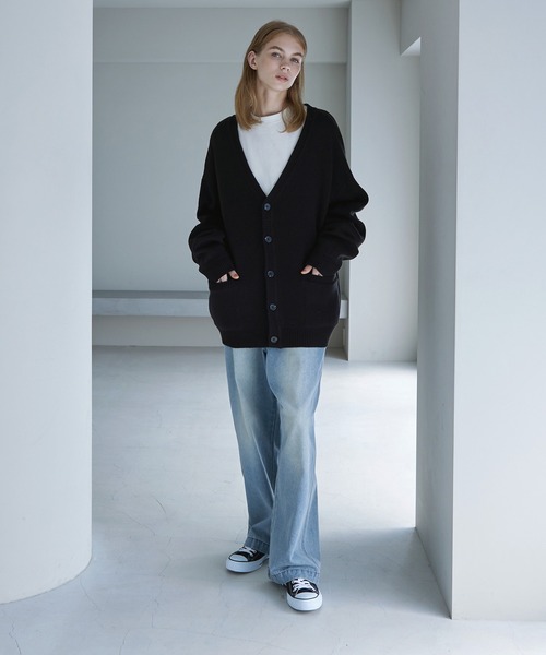 SERACE(セラス)の「【SERACE】Loose silhouette volume knit cardigan / ルーズシルエットボリュームニットカーディガン(カーディガン/ボレロ・メンズ・ホワイト/ブラック/モカ・M/L)」の5枚目の写真