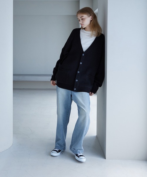 SERACE(セラス)の「【SERACE】Loose silhouette volume knit cardigan / ルーズシルエットボリュームニットカーディガン(カーディガン/ボレロ・メンズ・ホワイト/ブラック/モカ・M/L)」の9枚目の写真