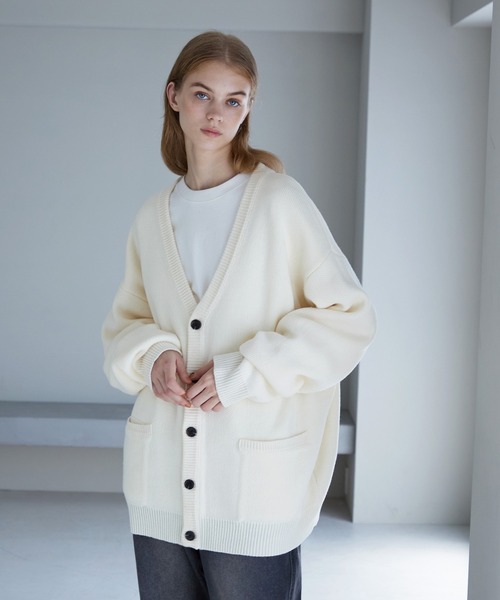 SERACE(セラス)の「【SERACE】Loose silhouette volume knit cardigan / ルーズシルエットボリュームニットカーディガン(カーディガン/ボレロ・メンズ・ホワイト/ブラック/モカ・M/L)」の13枚目の写真