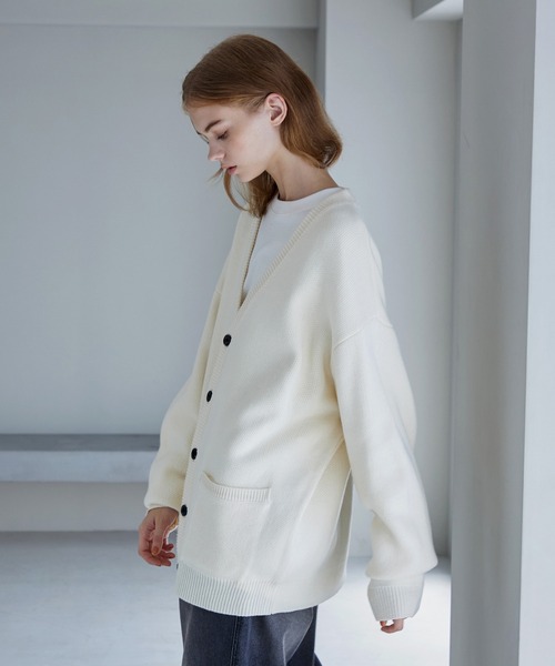 SERACE(セラス)の「【SERACE】Loose silhouette volume knit cardigan / ルーズシルエットボリュームニットカーディガン(カーディガン/ボレロ・メンズ・ホワイト/ブラック/モカ・M/L)」の15枚目の写真