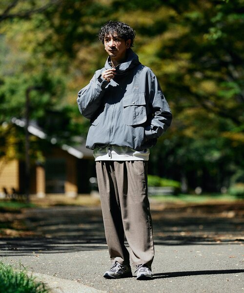 SIERRA DESIGNS(シェラデザイン)の「【SIERRA DESIGNS】別注 ミリタリーマウンテンパーカー(マウンテンパーカー・メンズ・ブラック/チャコールグレー・LARGE/MEDIUM)」の5枚目の写真