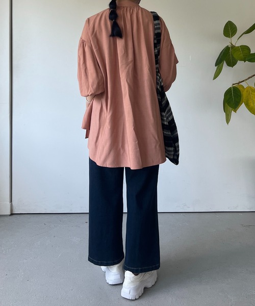 un dix cors（アンディコール）の「レーヨンモダールギャザーブラウス（シャツ/ブラウス・レディース・ピンク/カーキ/ホワイト系その他・FREE）」の4枚目の写真