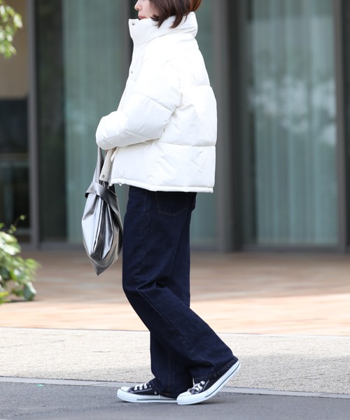 MAISON BREEZE（メゾンブリーズ）の「【MAISON BREEZE】ボリュームスタンドカラー中綿ダウンジャケット KNF037（ダウンジャケット/コート・レディース・ホワイト/ブラック/ベージュ・FREE）」の20枚目の写真