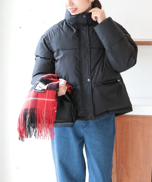 MAISON BREEZE（メゾンブリーズ）の「【MAISON BREEZE】ボリュームスタンドカラー中綿ダウンジャケット KNF037（ダウンジャケット/コート・レディース・ホワイト/ブラック/ベージュ・FREE）」の7枚目の写真