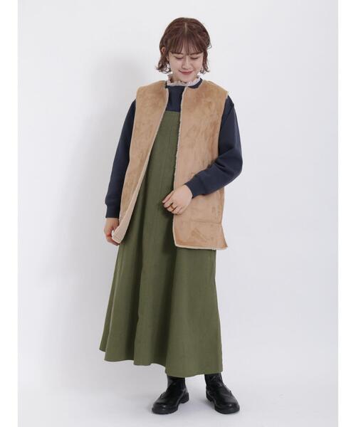 Samansa Mos2（サマンサ モスモス）の「フェイクムートンリバーシブルベスト（ベスト・レディース・ベージュ/チャコールグレー/キナリ・F）」の12枚目の写真