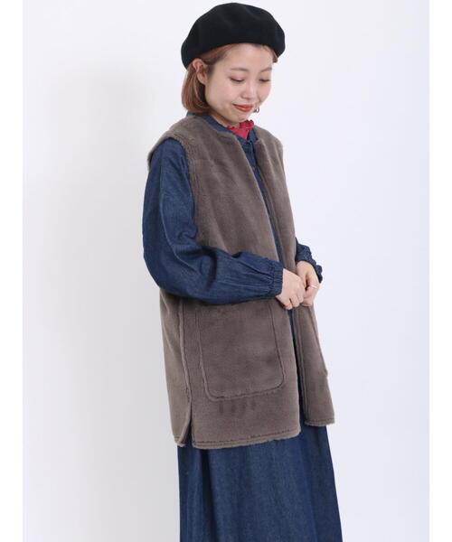 Samansa Mos2（サマンサ モスモス）の「フェイクムートンリバーシブルベスト（ベスト・レディース・ベージュ/チャコールグレー/キナリ・F）」の14枚目の写真