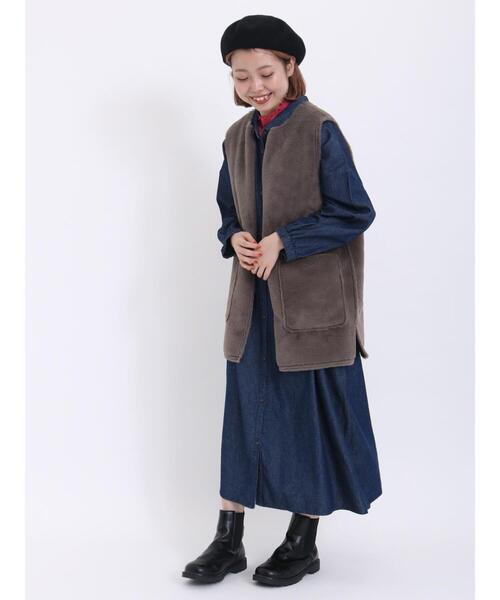 Samansa Mos2（サマンサ モスモス）の「フェイクムートンリバーシブルベスト（ベスト・レディース・ベージュ/チャコールグレー/キナリ・F）」の18枚目の写真