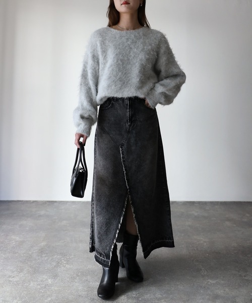 Riberry(リベリー)の「デニムスリットフリンジロングスカート(スカート・レディース・ブラック/ブルー/グレー・MEDIUM)」の8枚目の写真