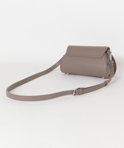 URBAN RESEARCH DOORS(アーバンリサーチドアーズ)の「2ストラップショルダーバッグ(ショルダーバッグ・レディース・ブラウン系その他/ブラック/アイボリー・-)」の11枚目の写真