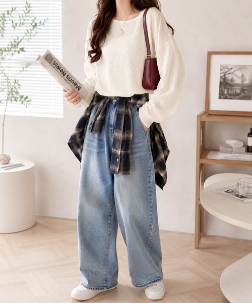 classicalelf（クラシカルエルフ）の「大人の上品シルエット。シャーリング長袖Tシャツ（Tシャツ/カットソー・レディース・ブラック/グレイッシュベージュ/アイボリー・LARGE/MEDIUM/SMALL/X-LARGE）」の21枚目の写真