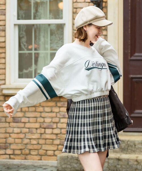 RETRO GIRL(レトロガール)の「スポーツカジュアルトレーナー(Tシャツ/カットソー・レディース・グリーン/ブラック/オフホワイト・FREE)」の11枚目の写真