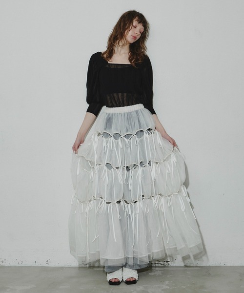 J1U by LA BELLE ETUDE(ジユウバイラベルエチュード)の「パフスリーブシアーニット(Tシャツ/カットソー・レディース・ブラック/グレー/ブルー/ホワイト/レッド・FREE)」の18枚目の写真