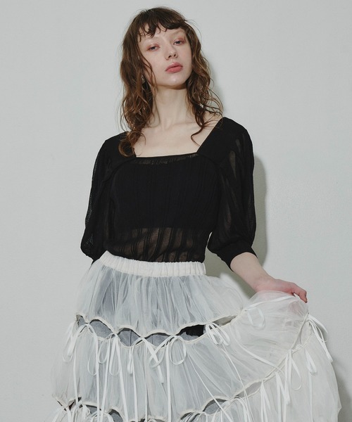 J1U by LA BELLE ETUDE(ジユウバイラベルエチュード)の「パフスリーブシアーニット(Tシャツ/カットソー・レディース・ブラック/グレー/ブルー/ホワイト/レッド・FREE)」の15枚目の写真