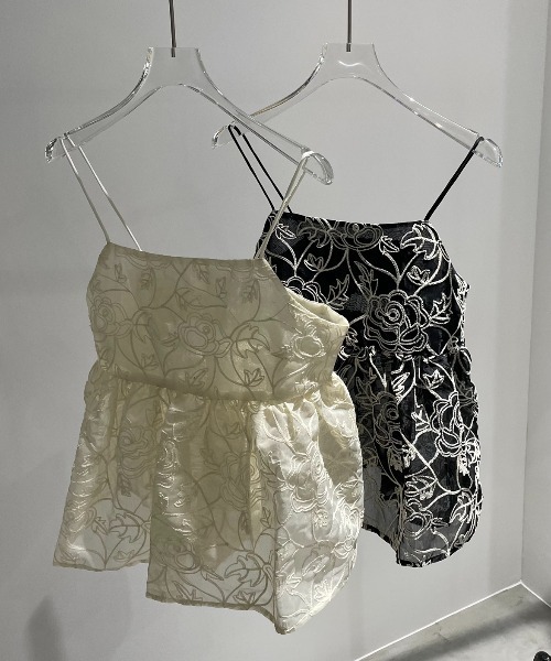 AIC.(エーアイシー)の「シアーフラワー刺繍キャミソール(キャミソール・レディース・ブラック/アイボリー・FREE)」の3枚目の写真