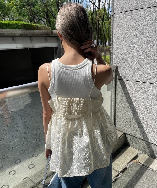 AIC.(エーアイシー)の「シアーフラワー刺繍キャミソール(キャミソール・レディース・ブラック/アイボリー・FREE)」の22枚目の写真