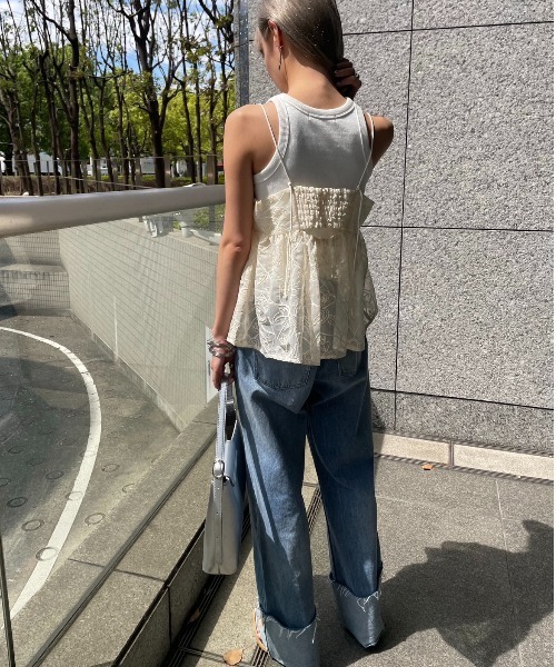 AIC.(エーアイシー)の「シアーフラワー刺繍キャミソール(キャミソール・レディース・ブラック/アイボリー・FREE)」の15枚目の写真