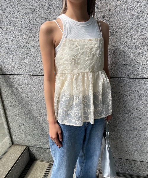 AIC.(エーアイシー)の「シアーフラワー刺繍キャミソール(キャミソール・レディース・ブラック/アイボリー・FREE)」の21枚目の写真