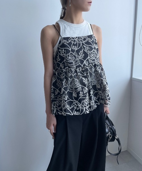 AIC.(エーアイシー)の「シアーフラワー刺繍キャミソール(キャミソール・レディース・ブラック/アイボリー・FREE)」の16枚目の写真