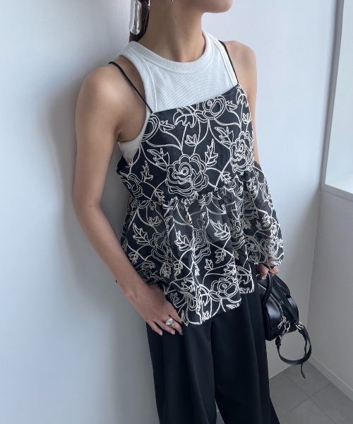 AIC.(エーアイシー)の「シアーフラワー刺繍キャミソール(キャミソール・レディース・ブラック/アイボリー・FREE)」の17枚目の写真