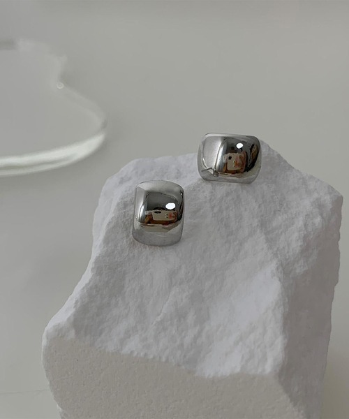 LA VORAGINE(ラ ヴォラジネ)の「アレルギー対応ミニドロップピアス(ピアス(両耳用)・レディース・ゴールド/シルバー・FREE)」の9枚目の写真