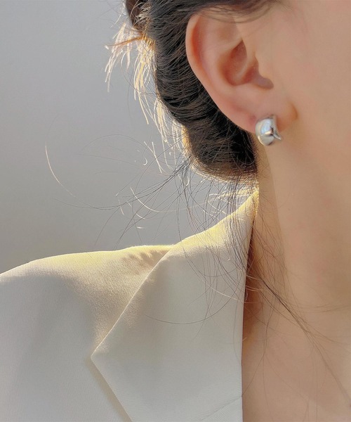 LA VORAGINE(ラ ヴォラジネ)の「アレルギー対応ミニドロップピアス(ピアス(両耳用)・レディース・ゴールド/シルバー・FREE)」の7枚目の写真