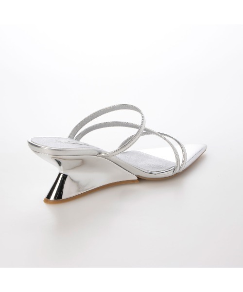 EVOL(イーボル)の「【EVOL】ポインテッドクロスベルトウエッジサンダル BW23810(サンダル・レディース・シルバー/ブラウン/アイボリー/ブラック・L/M/S)」の22枚目の写真