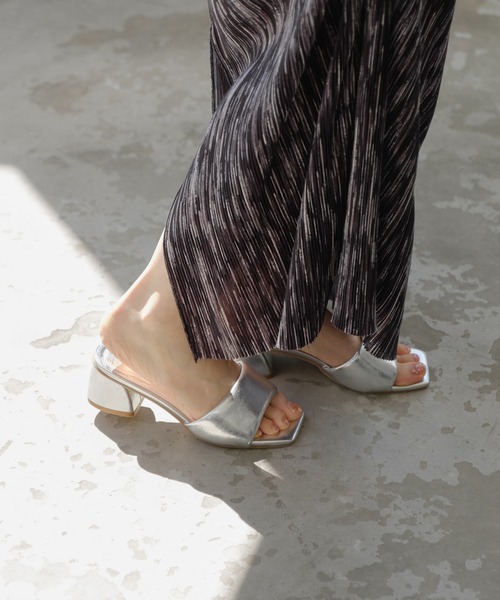 Kastane(カスタネ)の「ミュールサンダル(サンダル・レディース・ブラック/イエロー/シルバー・38/36/37)」の14枚目の写真