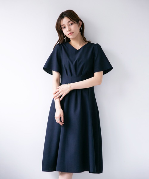 WHITE JOOLA（ホワイトジョーラ）の「再々入荷【暑い季節も快適リネン調シリーズ】洗濯機で洗える！麻調メランジ・タックフレアーワンピース（ワンピース・レディース・ネイビー/モカ・L/M/S）」の16枚目の写真