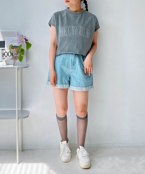 AS KNOW AS plus(アズノゥアズプラス)の「◎ピグメント加工・エンボス加工 ショート丈Tシャツ(Tシャツ/カットソー・レディース・チャコールグレー/アイボリー/レッド/カーキ/サックスブルー・FREE)」の7枚目の写真