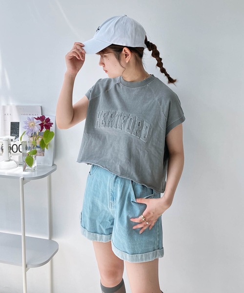 AS KNOW AS plus(アズノゥアズプラス)の「◎ピグメント加工・エンボス加工 ショート丈Tシャツ(Tシャツ/カットソー・レディース・チャコールグレー/アイボリー/レッド/カーキ/サックスブルー・FREE)」の20枚目の写真