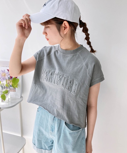AS KNOW AS plus(アズノゥアズプラス)の「◎ピグメント加工・エンボス加工 ショート丈Tシャツ(Tシャツ/カットソー・レディース・チャコールグレー/アイボリー/レッド/カーキ/サックスブルー・FREE)」の19枚目の写真