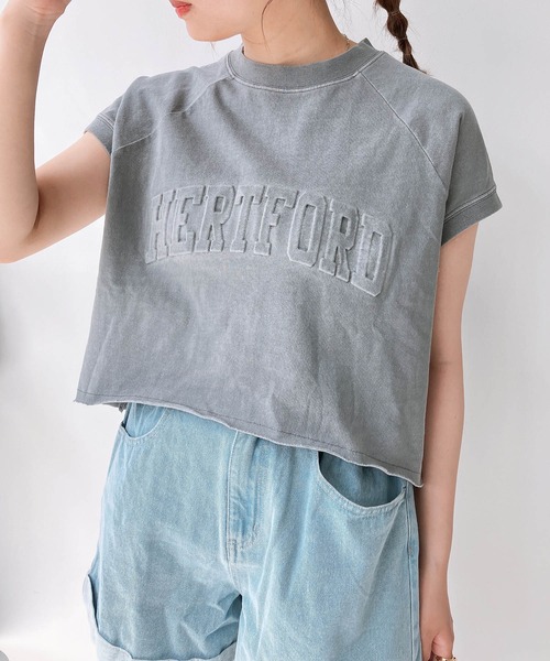 AS KNOW AS plus(アズノゥアズプラス)の「◎ピグメント加工・エンボス加工 ショート丈Tシャツ(Tシャツ/カットソー・レディース・チャコールグレー/アイボリー/レッド/カーキ/サックスブルー・FREE)」の18枚目の写真