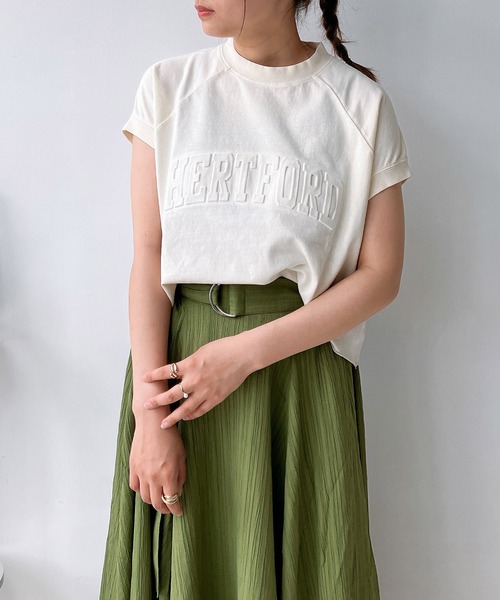 AS KNOW AS plus(アズノゥアズプラス)の「◎ピグメント加工・エンボス加工 ショート丈Tシャツ(Tシャツ/カットソー・レディース・チャコールグレー/アイボリー/レッド/カーキ/サックスブルー・FREE)」の15枚目の写真