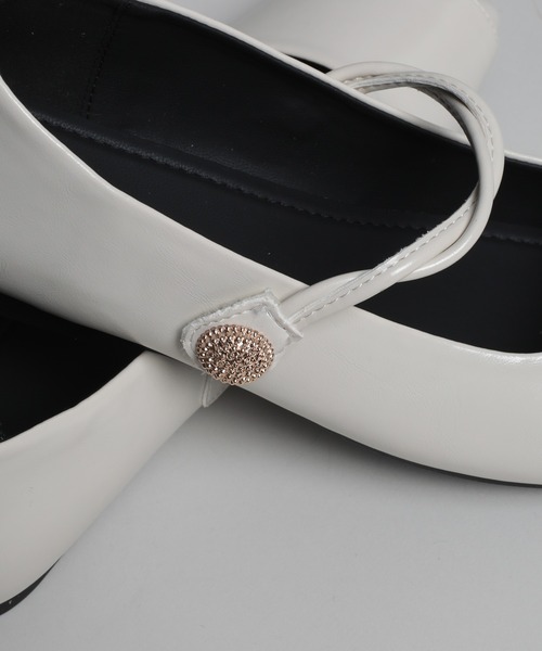shoes365(シューズスリーシックスファイヴ)の「【shoes365】藤のようなデザインのストラップスクエアトゥフラットシューズ(その他シューズ・レディース・ブラック/オフホワイト/ブラウン・24.5cm/24.0cm/23.5cm/23.0cm/22.5cm/25.0cm)」の11枚目の写真