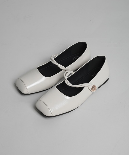 shoes365(シューズスリーシックスファイヴ)の「【shoes365】藤のようなデザインのストラップスクエアトゥフラットシューズ(その他シューズ・レディース・ブラック/オフホワイト/ブラウン・24.5cm/24.0cm/23.5cm/23.0cm/22.5cm/25.0cm)」の16枚目の写真