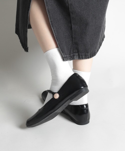 shoes365(シューズスリーシックスファイヴ)の「【shoes365】藤のようなデザインのストラップスクエアトゥフラットシューズ(その他シューズ・レディース・ブラック/オフホワイト/ブラウン・24.5cm/24.0cm/23.5cm/23.0cm/22.5cm/25.0cm)」の17枚目の写真