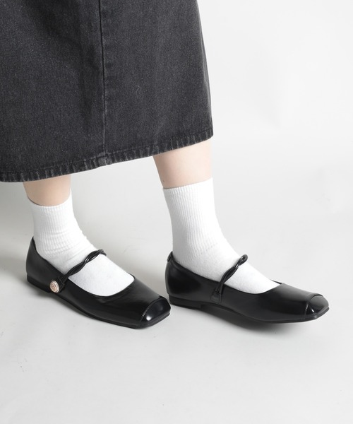 shoes365(シューズスリーシックスファイヴ)の「【shoes365】藤のようなデザインのストラップスクエアトゥフラットシューズ(その他シューズ・レディース・ブラック/オフホワイト/ブラウン・24.5cm/24.0cm/23.5cm/23.0cm/22.5cm/25.0cm)」の18枚目の写真