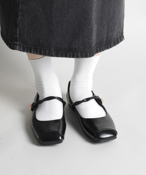 shoes365(シューズスリーシックスファイヴ)の「【shoes365】藤のようなデザインのストラップスクエアトゥフラットシューズ(その他シューズ・レディース・ブラック/オフホワイト/ブラウン・24.5cm/24.0cm/23.5cm/23.0cm/22.5cm/25.0cm)」の19枚目の写真