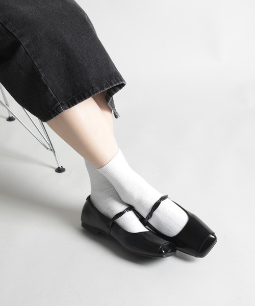 shoes365(シューズスリーシックスファイヴ)の「【shoes365】藤のようなデザインのストラップスクエアトゥフラットシューズ(その他シューズ・レディース・ブラック/オフホワイト/ブラウン・24.5cm/24.0cm/23.5cm/23.0cm/22.5cm/25.0cm)」の20枚目の写真