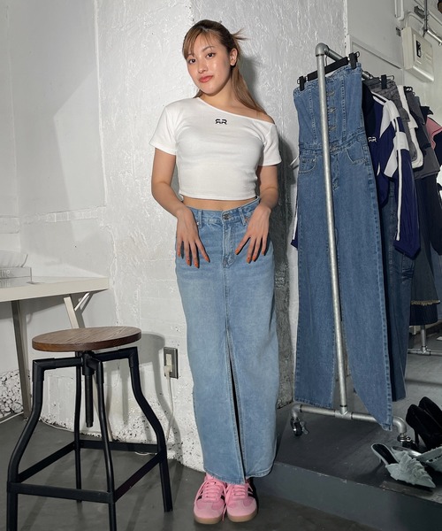 ROGER AND RAW(ロジャーアンドロウ)の「ショート丈ワンショルダートップス(Tシャツ/カットソー・レディース・パープル/ホワイト/ピンク/ブラック・FREE)」の17枚目の写真