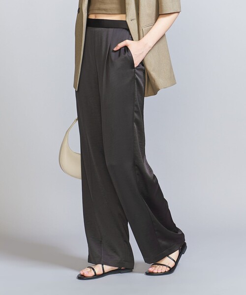 BEAUTY&YOUTH UNITED ARROWS（ビューティーアンドユースユナイテッドアローズ）の「サテン タック パンツ（その他パンツ・レディース・ブラウン/ブラック/ナチュラル・S/M）」の2枚目の写真